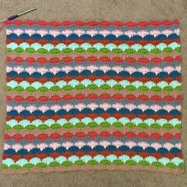 crochet clamshell blanket 4 reps done